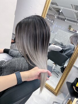 レアル 天王寺 阿倍野(REAL) ホワイト/ピンク/ベージュ/ハイトーン/Wカラー/ケアブリーチ