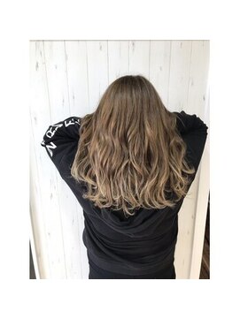 オートヴィーナス 神栖(Haute Venus) バレイヤージュ