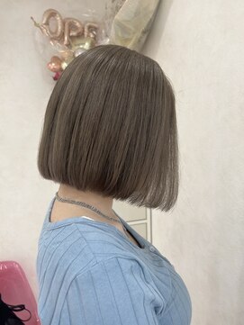 ミニョン(mignon) 切りっぱなしグレージュ