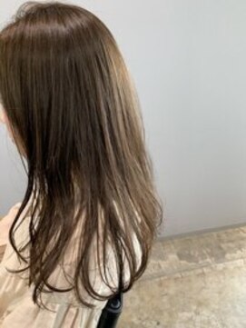 ビーヒアナウ N゜02 金沢鞍月店(BE HERE NOW) 赤みを抑えカラー