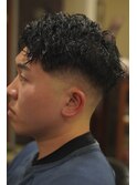 カット　パーマ　フェード　シェービング　ヘッドスパ