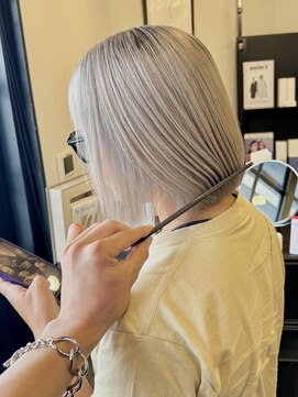 セジールへアメゾン(SAISIR HAIRMAISON) ミディアムヘア/暗めカラー/グランマッシュ/岡山