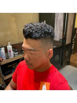 オアゾバーバー(OAZO BARBER) スキンフェード/パーマ
