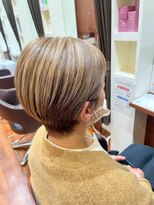 美容室ヒラトヤ 都南店&nbsp;イヤリングカラー暖色系カラーこなれヘア美シルエットハイライト