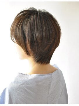 パフューム バイ アフロート 松戸八柱(Perfume by afloat) ☆フォルムの綺麗なショート☆