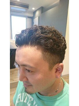 モノンクル(Mononcle) ちょっとハ-ドなパ-マスタイル