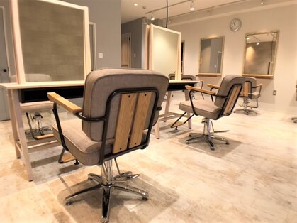 アーサス ヘアー デザイン 袖ケ浦店(Ursus hair Design by HEADLIGHT)の写真
