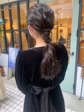 カグヤヒメ ドゥイ(kaguyahime doui) ローポニーヘアアレンジ