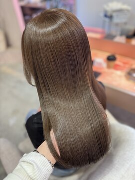 ウィクシーミミ 栄矢場町店(wixy mimi) 柔らかいベージュ