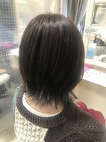 クレス 武蔵浦和店&nbsp;【clesc'寺岡志穂】暗めシルバーのインナーカラーくびれミディ