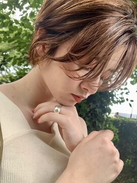 ラヴェスト(LOVEST) 耳かけハンサムショート