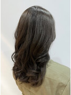 ヘア イノウエ HAIR INOUE 赤味消しくすみベージュ ロングレイヤー