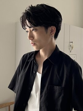 ノイ(noi) センターパートニュアンスパーマ刈り上げツーブロックメンズヘア