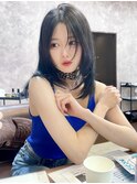 涼しげレイヤーカット／透明感ブルーブラック