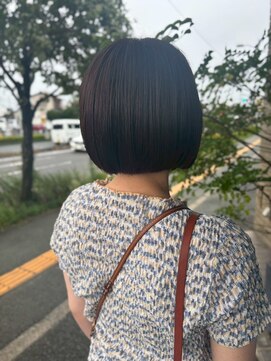 アズグロウ エクラ(AS GROW 'eclat) くびれヘア丸みフォルムの上品ボブ