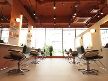 カルマ(KARMA)の雰囲気（オシャレで最新の設備の店内で快適に過ごして頂けます！！）