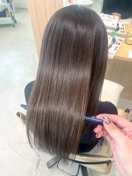 ファムバイアヴァンス(Femme by AVANCE.) グレージュブラウンロング