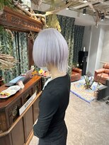 レイブンズ(Ravens)&nbsp;ホワイトカラー／ウルフカット