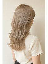 ミー 岡崎(mii)&nbsp;miiホワイトベージュ[岡崎/稲熊/ブリーチ/デザインカラー]