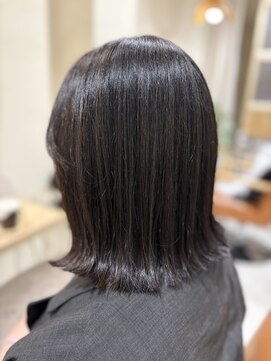 ファムヘア(fam.hair) ダークアッシュ外ハネボブ