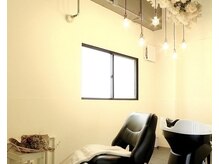 シナリオ(scenario.)の雰囲気（美容室が少し苦手な方も落ち着けます。程よく静かに過ごせます）
