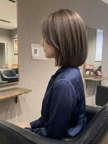 リリーズ 亀有(Lilly's) ハイトーンミルクティベージュ/切りっぱなしボブ