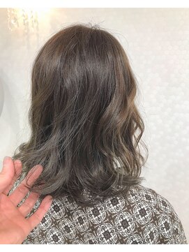 ヘアーアンドメイク ドレス(DRESS) ベージュ系透明感カラー　ブリーチ無し