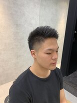 メンズヘアアンドグルーミングサロン ダブル(men's hair grooming salon W) 刈り上げ ベリーショート サイドパート フェード
