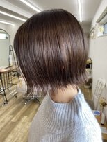 ホワイト(WHITE HAIR@NICOLA)&nbsp;スリークボブ×マット
