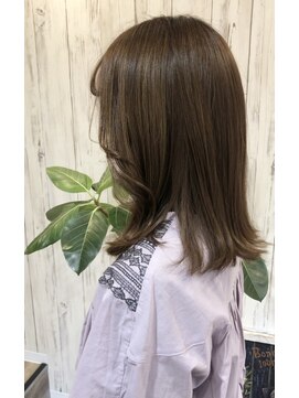 アムール 二子玉川(Amour) 20代30代40代　外ハネ　韓国ヘア　くびれヘア