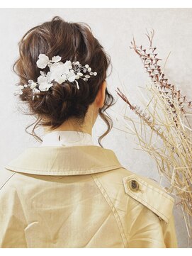 アールイー(Re:) 結婚式参列 アップヘア