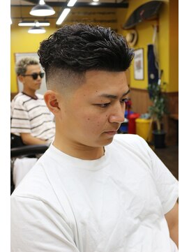 グナスティバイダムディー トウキョウ(GNASTY by DAMDEE TOKYO) reverse perm × skinfade