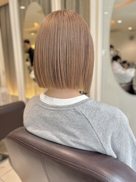 ヤヨイブレインズフェアリー(YAYOI BRAINS fairy) ミルクティーボブ ケアブリーチ ダブルカラー