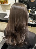 オリーブベージュ