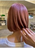 レイヤーボブ×ピンクベージュ