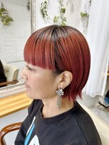 コンフィープラス(comfy plus)&nbsp;個性派の重めワイドバングハイトーンレッドカラー