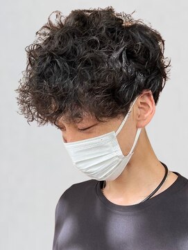 メンズパーマ ツイストスパイラルパーマ 刈り上げ マッシュ 20代