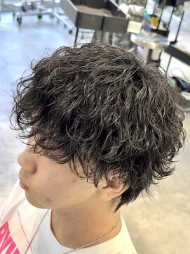 オーバル ジングウマエ(OVARL jingumae) 波巻きシャドウパーマラウンドマッシュ