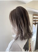 グラデーションカラー ホワイトシルバー