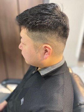 バーバーバー 四谷(BARBER-BAR) ワンセクションフォワードアップバンクショート