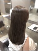 【Dans Dix ans】ヘルシーなのに色っぽいを引き出すツヤカラー