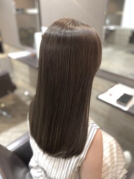 ダンディゾン ブルー 神楽坂(Dans Dix ans bleu) 【Dans Dix ans】ヘルシーなのに色っぽいを引き出すツヤカラー