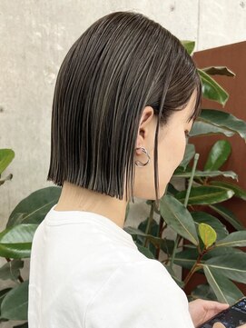 ノード(NODE) 栄切りっぱなしラインボブ透明感カラー