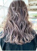 ホワイトグレージュ【バレイヤージュ、ロング】