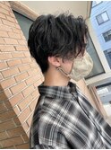 刈り上げショートマッシュ、センターパートスパイラル