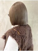 グレージュボブ_アースカラーくびれヘアツートン_ba378023