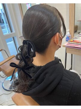 モアヘアーセカンド(MORE-HAIR Second) タイトローポニー