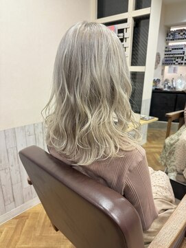 ジーナ 池袋(Zina) #ホワイトミルクティーベージュ