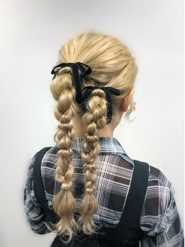 アールエーサロンモノクロ 秋葉原(RA SALON モノクロ) ツインあみおろし