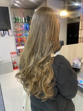 アーティ(aaty) ブロンドカラー